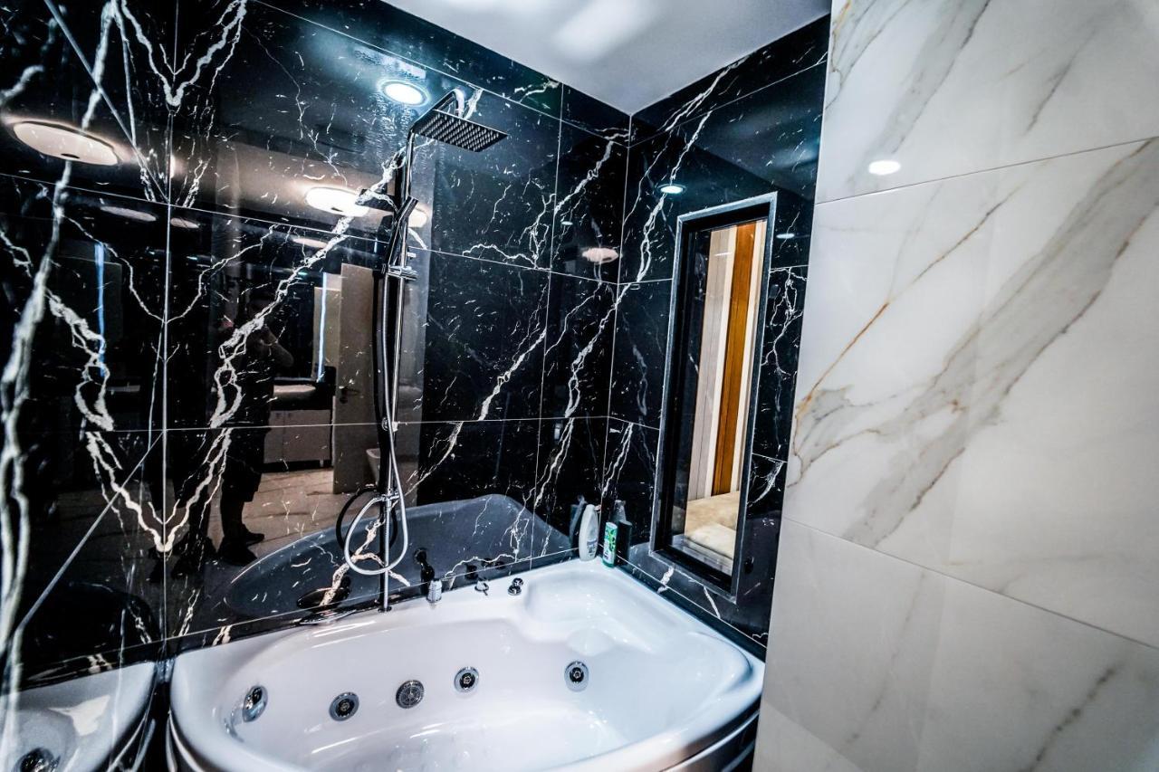 Haris Luxury Apartment No.4 Tirana Exterior photo